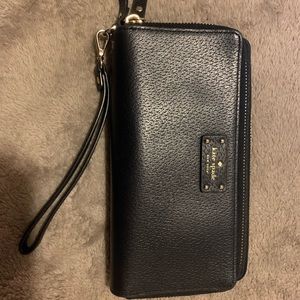 Kate Spade Black Wallet ♠️